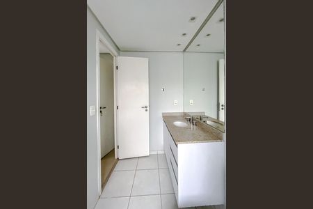 Apartamento à venda com 72m², 2 quartos e 1 vaga Apartamento à venda com 72m², 2 quartos e 1 vagaBanheiro da Suíte