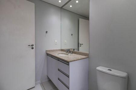 Apartamento à venda com 72m², 2 quartos e 1 vaga Apartamento à venda com 72m², 2 quartos e 1 vagaBanheiro da Suíte