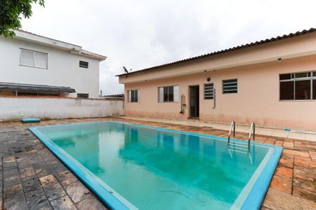 Casa para alugar com 572m², 1 quarto e 10 vagas Casa para alugar com 572m², 1 quarto e 10 vagasPiscina