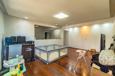 Casa à venda com 540m², 4 quartos e 6 vagas