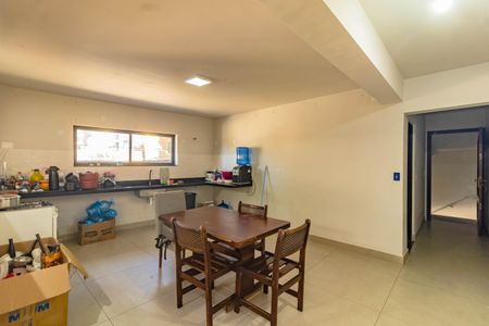 Casa à venda com 540m², 4 quartos e 6 vagas