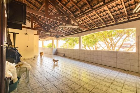 Casa à venda com 540m², 4 quartos e 6 vagas