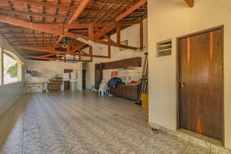 Casa à venda com 540m², 4 quartos e 6 vagas