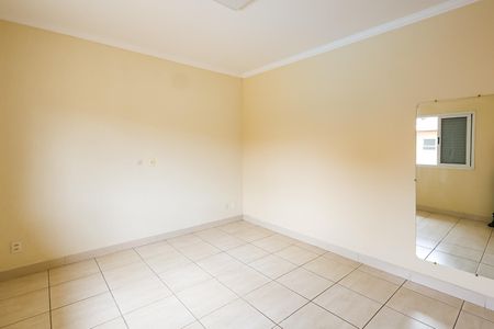 Casa para alugar com 263m², 4 quartos e 2 vagasSuite