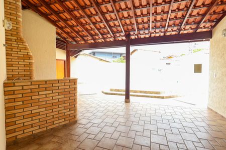 Casa para alugar com 263m², 4 quartos e 2 vagasÁrea gourmet