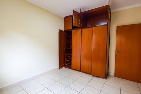 Casa para alugar com 263m², 4 quartos e 2 vagasQuarto 2