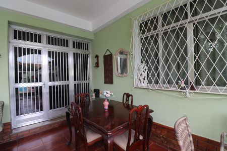 Casa à venda com 360m², 6 quartos e 3 vagasÁrea externa