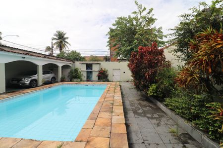 Casa à venda com 360m², 6 quartos e 3 vagasÁrea externa