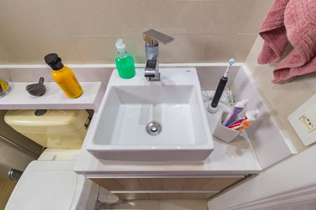 Apartamento à venda com 43m², 2 quartos e sem vagaDetalhe - Banheiro