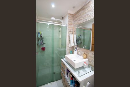 Apartamento à venda com 70m², 3 quartos e 1 vaga Apartamento à venda com 70m², 3 quartos e 1 vagaBanheiro