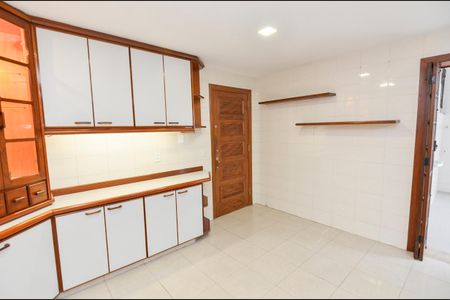 Apartamento à venda com 157m², 3 quartos e 2 vagasCozinha