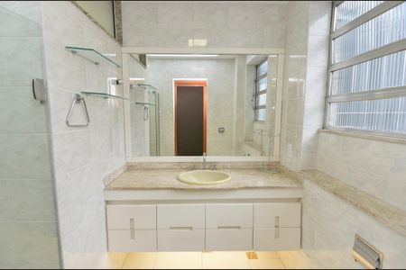 Apartamento à venda com 157m², 3 quartos e 2 vagasBanheiro da Suíte