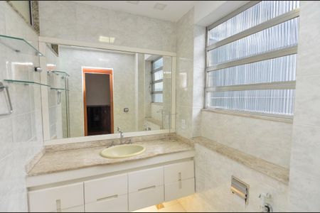 Apartamento à venda com 157m², 3 quartos e 2 vagasBanheiro da Suíte