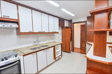 Apartamento à venda com 157m², 3 quartos e 2 vagasCozinha