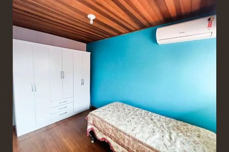 Quarto 3 de casa para alugar com 3 quartos, 220m² em Cavalhada, Porto Alegre