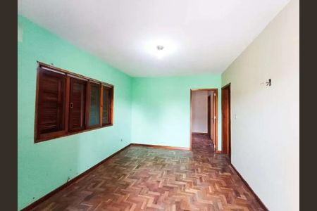 Casa para alugar com 220m², 3 quartos e 3 vagas Casa para alugar com 220m², 3 quartos e 3 vagasQuarto 1