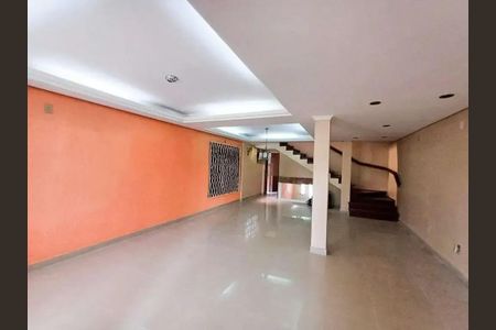 Sala  de casa para alugar com 3 quartos, 220m² em Cavalhada, Porto Alegre