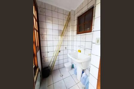 Casa para alugar com 220m², 3 quartos e 3 vagas Casa para alugar com 220m², 3 quartos e 3 vagasBanheiro de serviço