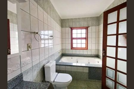 Casa para alugar com 220m², 3 quartos e 3 vagas Casa para alugar com 220m², 3 quartos e 3 vagasBanheiro 5