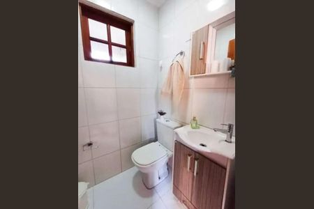 Casa para alugar com 220m², 3 quartos e 3 vagas Casa para alugar com 220m², 3 quartos e 3 vagasBanheiro 2