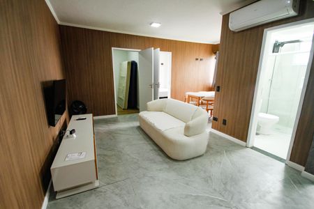 Sala de apartamento para alugar com 2 quartos, 4m² em Guilhermina, Praia Grande