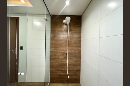 Casa para alugar com 100m², 2 quartos e 2 vagasBanheiro suíte 