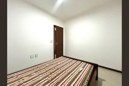 Casa para alugar com 100m², 2 quartos e 2 vagasQuarto