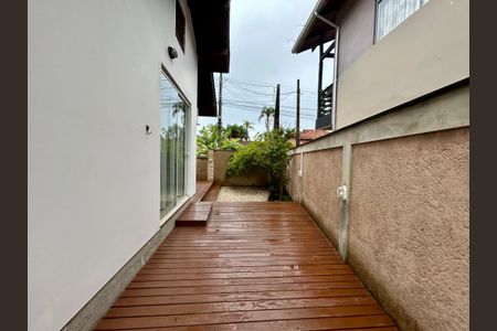 Casa para alugar com 100m², 2 quartos e 2 vagasÁrea externa