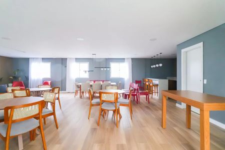 Apartamento para alugar com 38m², 2 quartos e sem vaga Apartamento para alugar com 38m², 2 quartos e sem vagaÁrea comum - Salão de Festas