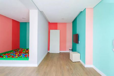 Apartamento para alugar com 38m², 2 quartos e sem vaga Apartamento para alugar com 38m², 2 quartos e sem vagaÁrea comum - Brinquedoteca