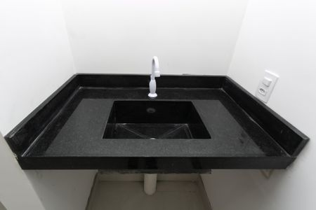 Apartamento para alugar com 38m², 2 quartos e sem vaga Apartamento para alugar com 38m², 2 quartos e sem vagaBanheiro - Lavatório