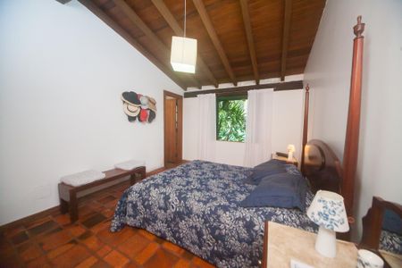 Casa de condomínio à venda com 500m², 3 quartos e 4 vagassuite 2