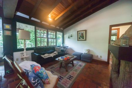 Casa de condomínio à venda com 500m², 3 quartos e 4 vagassala