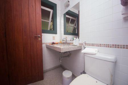 Casa de condomínio à venda com 500m², 3 quartos e 4 vagasbanheiro suite 1