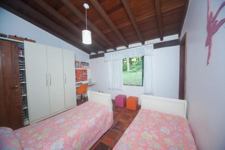 Casa de condomínio à venda com 500m², 3 quartos e 4 vagassuite 1