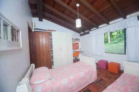 Casa de condomínio à venda com 500m², 3 quartos e 4 vagassuite 1