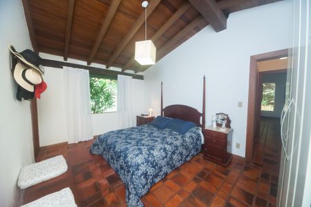 Casa de condomínio à venda com 500m², 3 quartos e 4 vagassuite 2