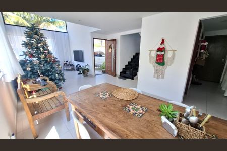 Casa à venda com 4 quartos, 180m² em Itaipu, Niterói