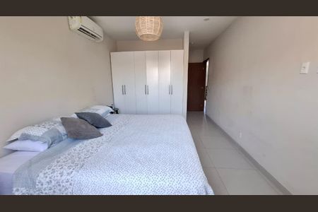 Casa à venda com 4 quartos, 180m² em Itaipu, Niterói