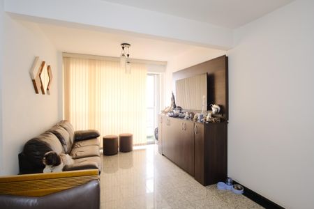 Apartamento à venda com 70m², 2 quartos e 1 vagaSala