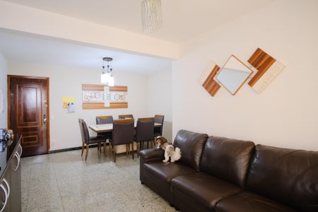 Apartamento à venda com 70m², 2 quartos e 1 vagaSala