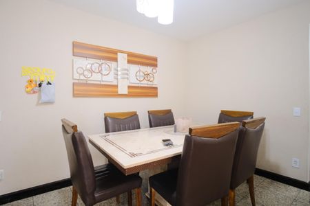 Apartamento à venda com 70m², 2 quartos e 1 vagaSala