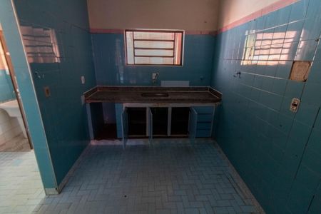 Casa à venda com 300m², 3 quartos e 4 vagasCOZINHA