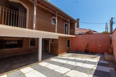 Casa à venda com 300m², 3 quartos e 4 vagasÁREA EXTERNA FRENTE