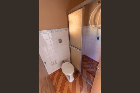 Casa à venda com 300m², 3 quartos e 4 vagasBANHEIRO FUNDOS