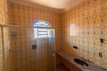 Casa à venda com 300m², 3 quartos e 4 vagasBANHEIRO DA SUITE PISO SUPERIOR