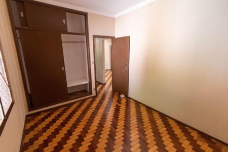 Casa à venda com 300m², 3 quartos e 4 vagasQUARTO 2