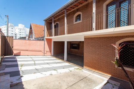 Casa à venda com 300m², 3 quartos e 4 vagasÁREA EXTERNA FRENTE