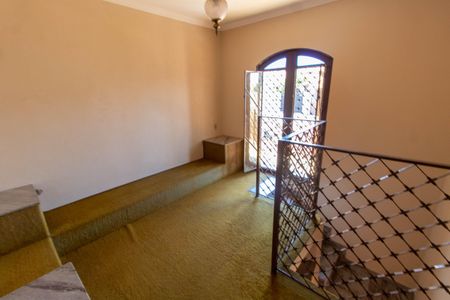 Casa à venda com 300m², 3 quartos e 4 vagasHALL PISO SUPERIOR