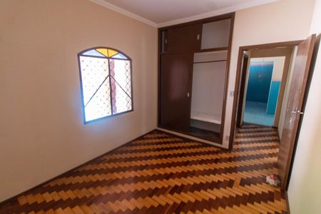 Casa à venda com 300m², 3 quartos e 4 vagasQUARTO 2